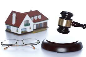 house and gavel